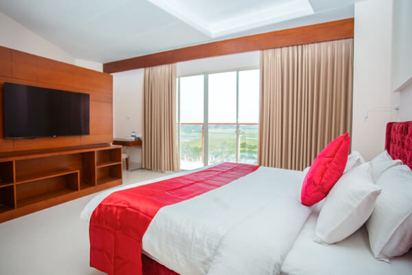 Executive-Suite-scaled