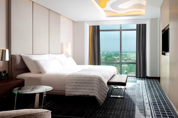 Junior Suite, Club Lounge