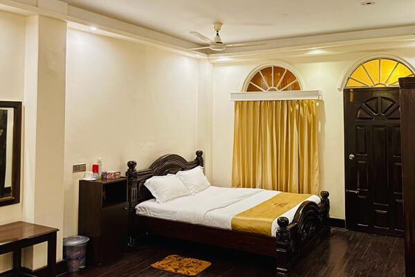 The Grand Hill Taj room